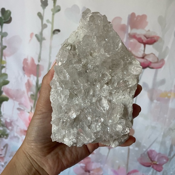 Beautiful sparkly super clear clear quartz crystal - Picture 2 of 8
